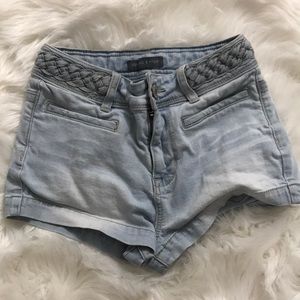 💎 KENDALL & KYLIE BRAIDED MID RISE SHORTS